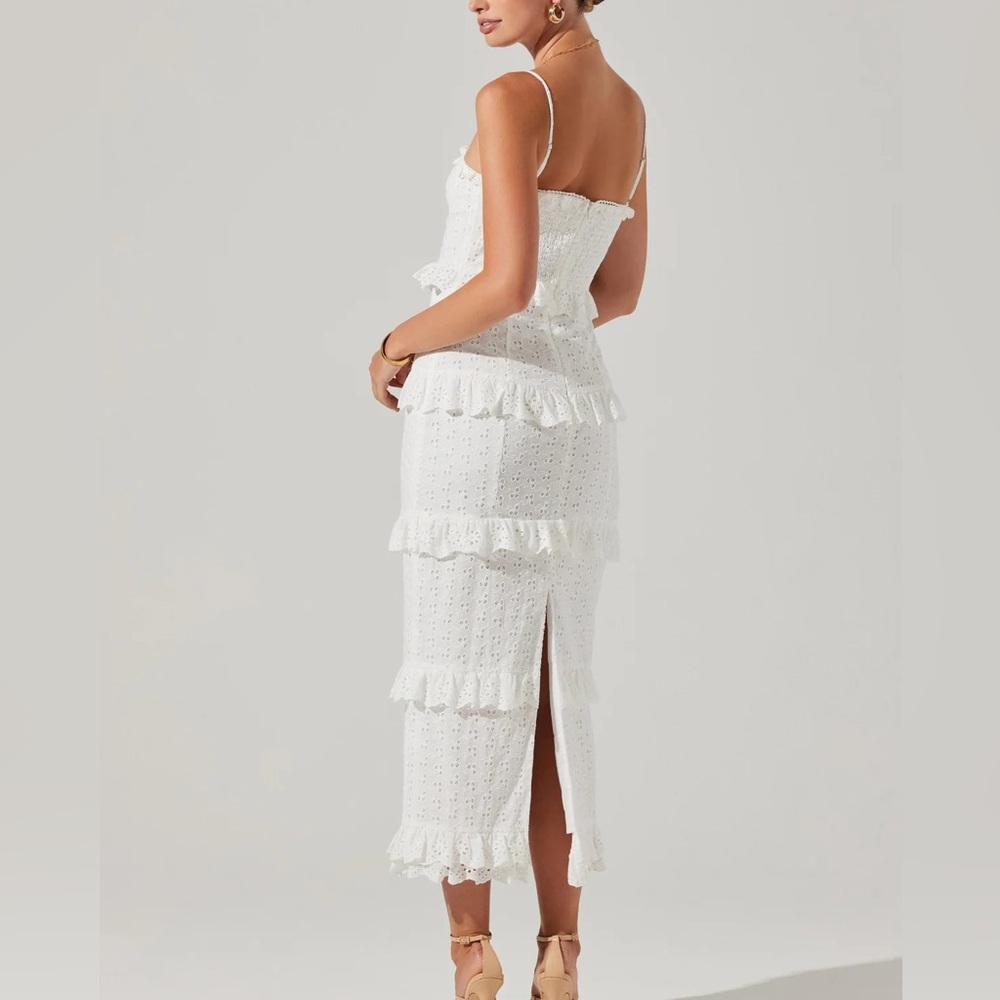 ASTR THE LABEL SANDRIMA EYELET MIDI DRESS WHITE - Picture 2 of 6